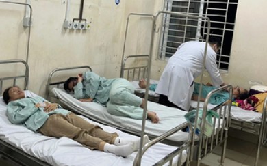 Vụ nghi ngộ độc bánh mì ở Đồng Nai: 160 bệnh nhân nhập viện